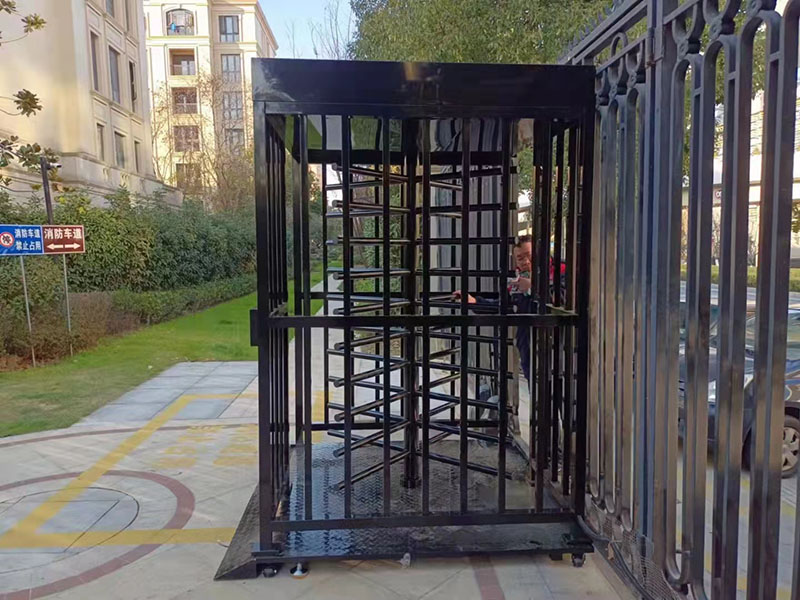 Sunac Shishan Royal Garden paint can move single door full height rotary gate